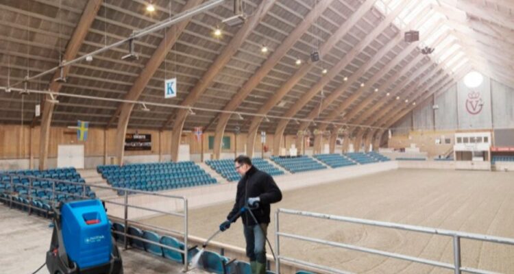 apollocomercial_Estadios Impecables La Transformación de la Limpieza con Hidrolavadoras